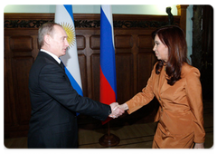 Prime Minister Vladimir Putin met with Argentine President Cristina Fernández de Kirchner|9 december, 2008|17:00