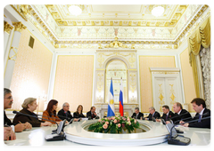 Prime Minister Vladimir Putin met with Argentine President Cristina Fernández de Kirchner|9 december, 2008|17:00