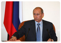 Vladimir Putin's speech at the meeting with the members of Russian Government on May 12, 2008|12 may, 2008|16:55