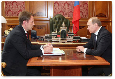 Prime Minister Vladimir Putin met with Agriculture Minister Alexei Gordeyev