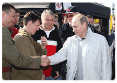 Vladimir Putin visited the survey ground of the Nikita Mikhalkov's film Burnt by the Sun-2 in Shushary village|13 may, 2008|13:12