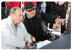 Vladimir Putin visited the survey ground of the Nikita Mikhalkov's film Burnt by the Sun-2 in Shushary village|13 may, 2008|13:13