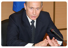 In course of his working trip to Leningrad Region Russian Prime Minister Vladimir Putin chaired a conference on the development of the ship-building industry|13 may, 2008|13:18