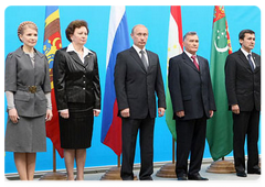 Председатель Правительства Российской Федерации Владимир Путин прибыл с рабочим визитом в Минск для участия в заседании Совета глав правительств государств-участников СНГ.|23 мая, 2008|13:41