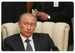 Председатель Правительства Российской Федерации Владимир Путин прибыл с рабочим визитом в Минск для участия в заседании Совета глав правительств государств-участников СНГ.|23 мая, 2008|13:47