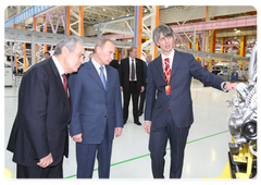 Vladimir Putin familiarized with the operation of the Severstalavto-Yelabuga auto assembly plant|27 may, 2008|15:27