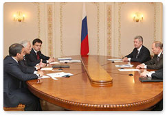 Prime Minister Vladimir Putin met with the United Russia party leadership