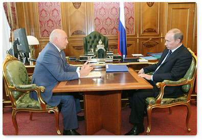 Prime Minister Vladimir Putin held a working meeting with Moscow Mayor Yuri Luzhkov