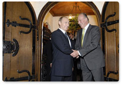 Prime Minister Vladimir Putin met with King Juan Carlos I of Spain