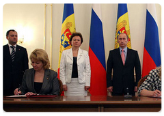 Russian Prime Minister Vladimir Putin met with Prime Minister of the Republic of Moldova Zinaida Greceanii|20 june, 2008|15:40