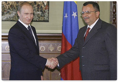 Prime Minister Vladimir Putin had a working meeting with the Venezuelan Vice President Ramon Carrizales