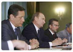 Prime Minister Vladimir Putin had a working meeting with the Venezuelan Vice President Ramon Carrizales|26 june, 2008|18:00