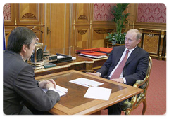 Vladimir Putin had a meeting with the head of the Federal Financial Markets Service, Vladimir Milovidov|9 july, 2008|14:00