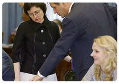 Minister of health and social development Tatyana Golikova, Deputy Prime Minister Alexander Zhukov and Minister of Regional development Elvira Nabiullina at the meeting of the Russian Government Presidium on July 14, 2008.|14 july, 2008|17:30