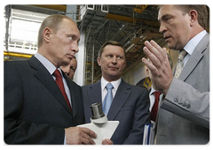 Prime Minister Vladimir Putin visited the Moscow engineering plant Avangard|28 july, 2008|15:00