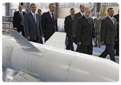 Prime Minister Vladimir Putin visited the Moscow engineering plant Avangard|28 july, 2008|15:00