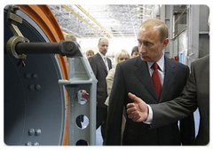 Prime Minister Vladimir Putin visited the Moscow engineering plant Avangard|28 july, 2008|15:00