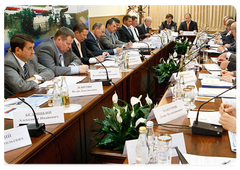 Vladimir Putin chaired a meeting devoted to the provision of water resources and improving efficiency in water use, developing domestic waterways and the construction of river and canal vessels|15 july, 2008|19:00