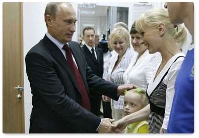В.В. Путин встретился с посетителями первой общественной приемной партии «Единая Россия»