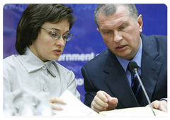 Russian Prime Minister Vladimir Putin conducted a meeting on measures to develop ferrous metallurgy and provide metal products for the domestic market|24 july, 2008|20:00