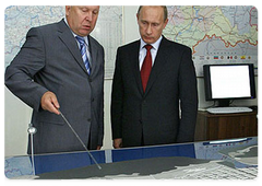 Russian Prime Minister Vladimir Putin held a meeting with Governor of the Nizhny Novgorod Region Vladimir Shantsev|24 july, 2008|21:00