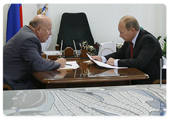 В.В.Путин провел рабочую встречу с губернатором Нижегородской области В.П.Шанцевым|24 июля, 2008|21:00