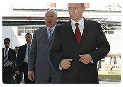 Russian Prime Minister Vladimir Putin visited the foundry and rolling facility under construction during his trip to the Nizhny Novgorod Region|24 july, 2008|19:00