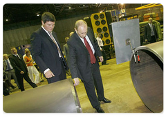 Russian Prime Minister Vladimir Putin visited the foundry and rolling facility under construction in Nizhny Novgorod Region|24 july, 2008|19:00
