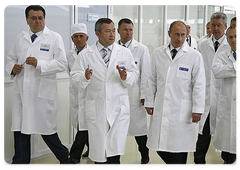 Vladimir Putin visited the machine-building plant «Elemach» in the town of Elektrostal|29 july, 2008|15:20