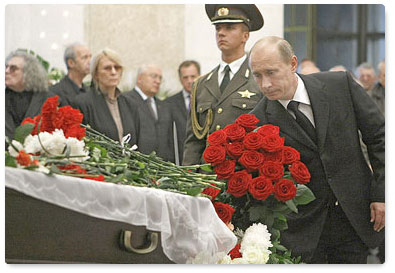 Prime Minister Vladimir Putin took part in Alexander Solzhenitsyn's funeral