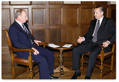 Prime Minister Vladimir Putin met with Turkish Prime Minister Recep Tayyip Erdogan