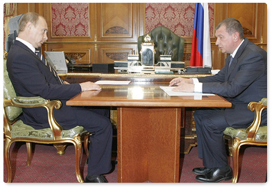 Prime Minister Vladimir Putin met with Deputy Prime Minister Igor Sechin