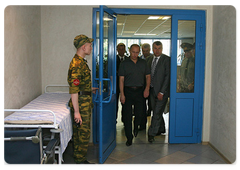 Prime Minister Vladimir Putin visited two Air Force pilots who were downed during the peace enforcement operation in Georgia, and who are now staying at hospitals in Moscow|23 august, 2008|18:30