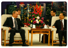 During his visit to the People's Republic of China Prime Minister Vladimir Putin had a meeting with Chinese Prime Minister Wen Jiabao|8 august, 2008|23:30