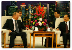 Prime Minister Vladimir Putin had several meetings with the leaders of the PRC and of the other countries