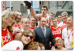 Председатель Правительства РФ В.В.Путин встретился с российскими спортсменами в Олимпийской деревне в Пекине