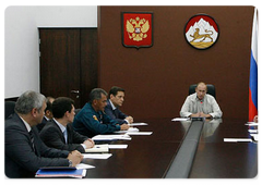 Глава Правительства В.В.Путин провел совещание в связи с событиями в Южной Осетии|9 августа, 2008|22:00