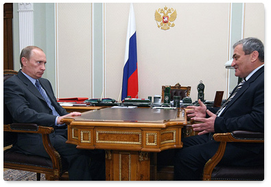 Prime Minister Vladimir Putin met with President of the Republic of Sakha (Yakutia) Vyacheslav Shtyrov