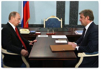 Prime Minister Vladimir Putin had a meeting with Sergei Darkin, Governor of Primorye Territory