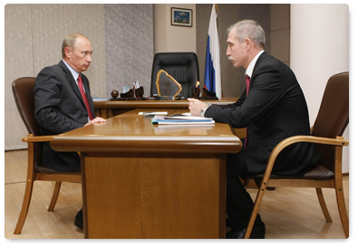 Председатель Правительства Российской Федерации В.В.Путин провел беседу с губернатором Ульяновской области С.И.Морозовым