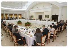 Prime Minister Vladimir Putin met with members of the Valdai International Discussion Club|11 september, 2008|17:30