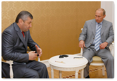 Russian Prime Minister Vladimir Putin met with South Ossetia President Eduard Kokoity