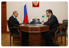 Prime Minister Vladimir Putin met with Russian Energy Minister Sergei Shmatko|12 september, 2008|18:45