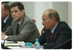 Vladimir Putin chaired a meeting of the Presidium of the Council under the Russian President for developing physical fitness and sports, high achieving sports, and the preparation and holding of the 22nd Winter Olympics and the 11th Winter Paralympics|18 september, 2008|15:20