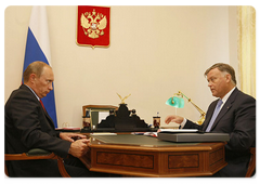 Prime Minister Vladimir Putin had a conversation with Russian Railways President Vladimir Yakunin|18 september, 2008|18:30