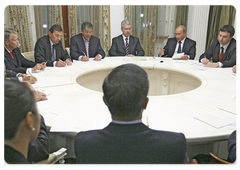 Председатель Правительства России В.В.Путин провел встречу с представителями иностранного бизнеса|18 сентября, 2008|22:40