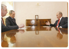 Prime Minister Vladimir Putin met with Jean-Claude Killy, chairman of the IOC’s Coordination Commission for the Sochi 2014 Winter Olympic Games|19 september, 2008|16:00