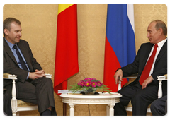 Prime Minister Vladimir Putin meets his Belgian counterpart Yves Leterme in Sochi|19 september, 2008|18:00