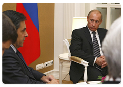 Russian Prime Minister Vladimir Putin met with French Prime Minister Francois Fillon|19 september, 2008|22:00