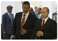 Prime Minister Vladimir Putin met with students and staff of Far Eastern State University|1 september, 2008|08:30